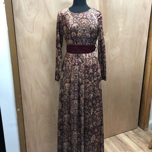 Maxi floral print velvety dress size large (46)